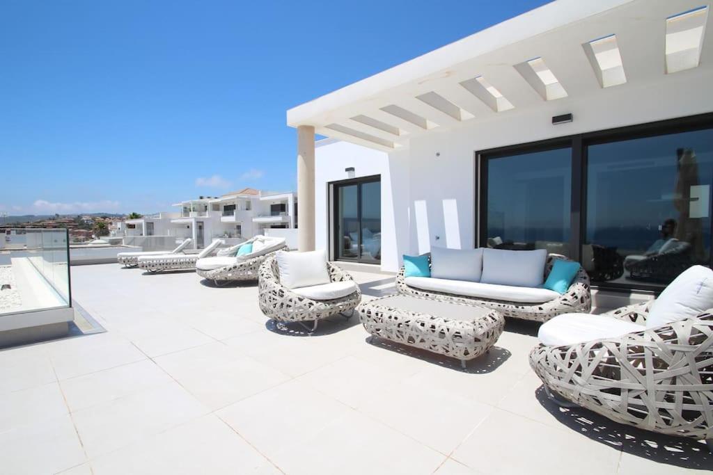 דירות סן רוקה Luxurious Penthouse With Huge Panoramic Terrace מראה חיצוני תמונה