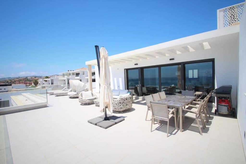 דירות סן רוקה Luxurious Penthouse With Huge Panoramic Terrace מראה חיצוני תמונה