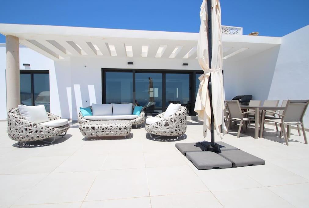 דירות סן רוקה Luxurious Penthouse With Huge Panoramic Terrace מראה חיצוני תמונה